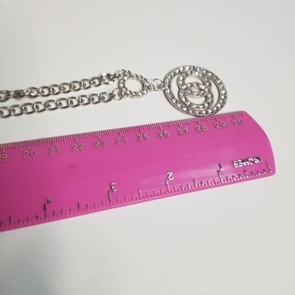 Necklace with Large Rhinestone Medallion New - Picture 2 of 8